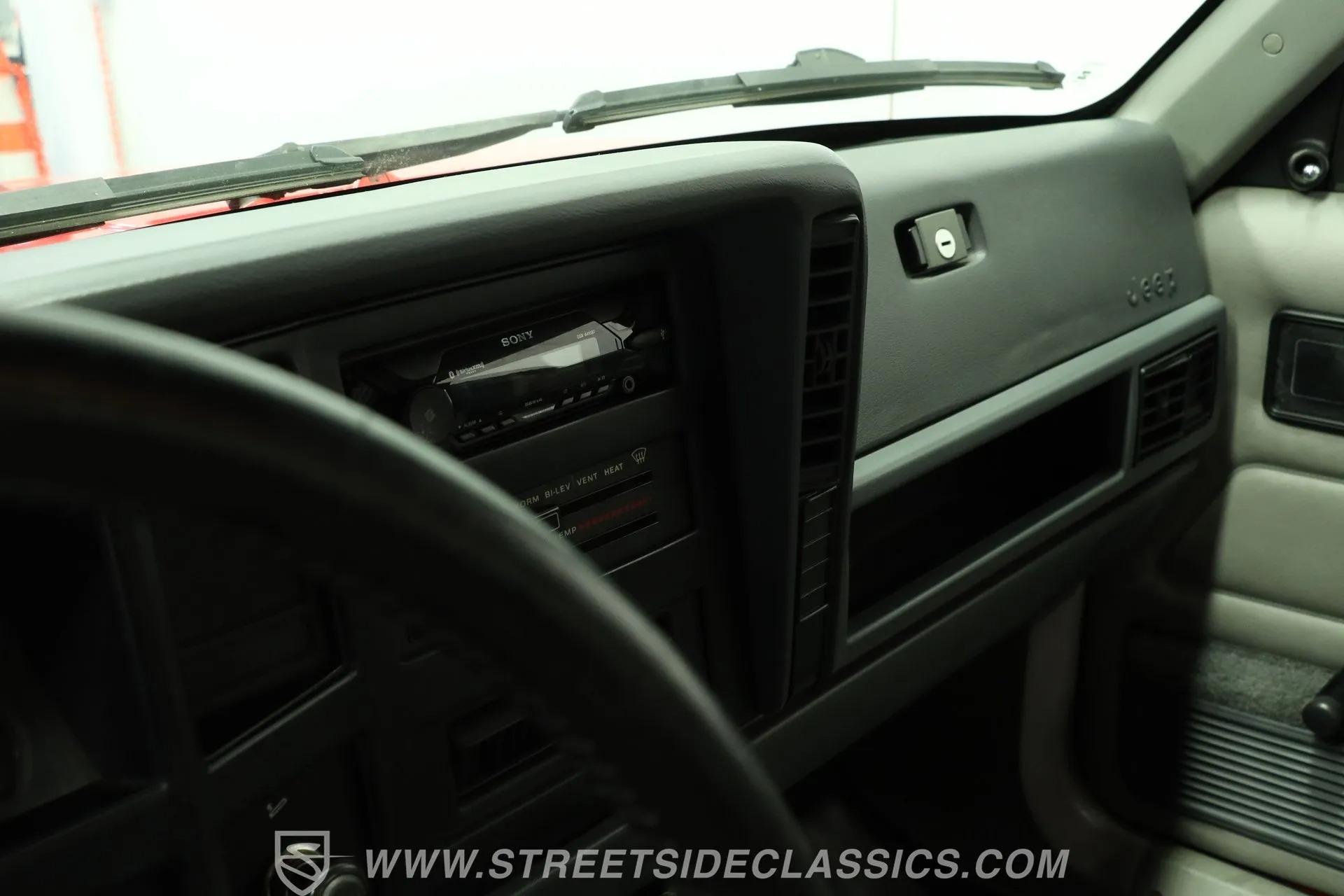 1995 Jeep Cherokee Sport