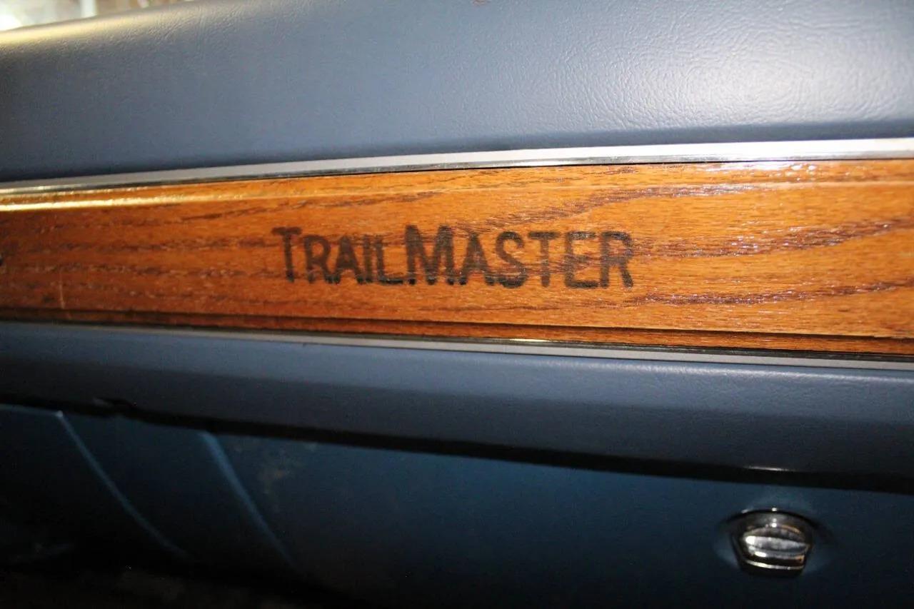 1987 Chevrolet Suburban V10 Trail Master