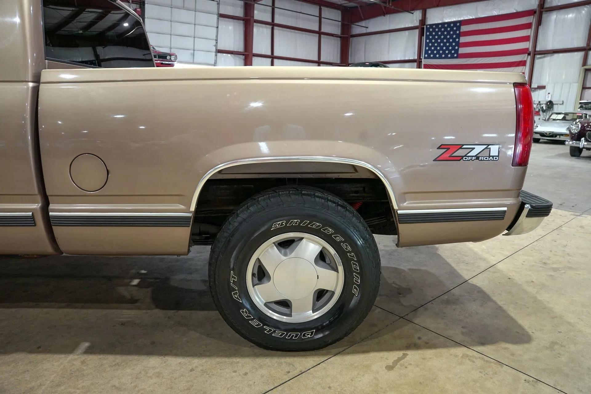 1997 GMC Sierra 1500 SLE - 4