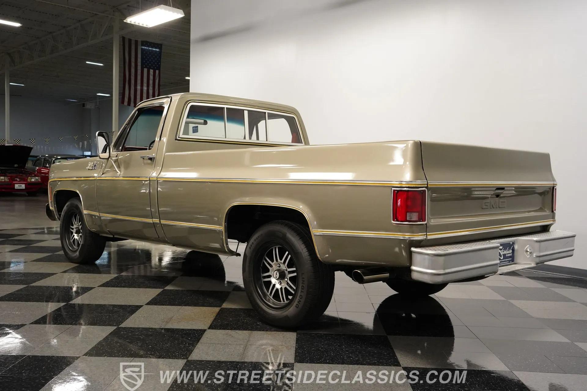 1977 GMC C1500 Royal Sierra - 5