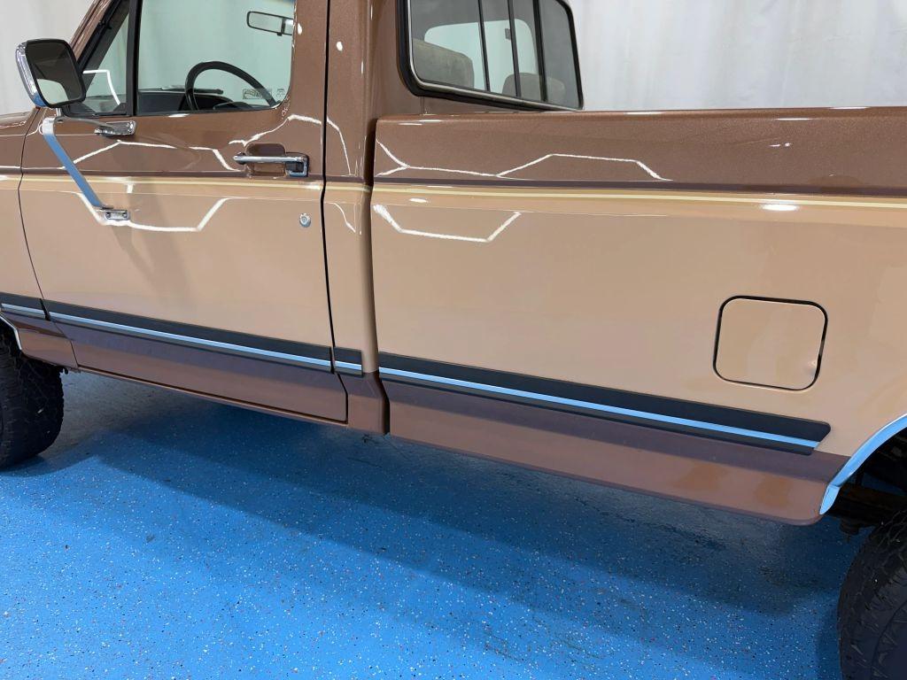 1989 Ford F-250 XLT Lariat