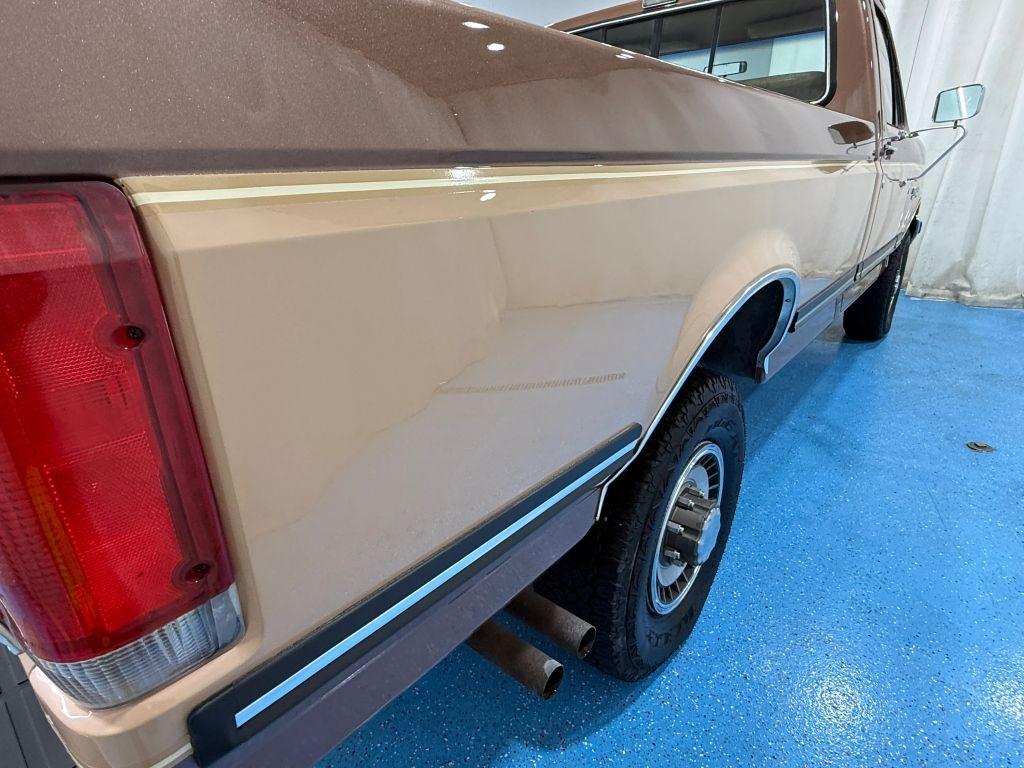1989 Ford F-250 XLT Lariat