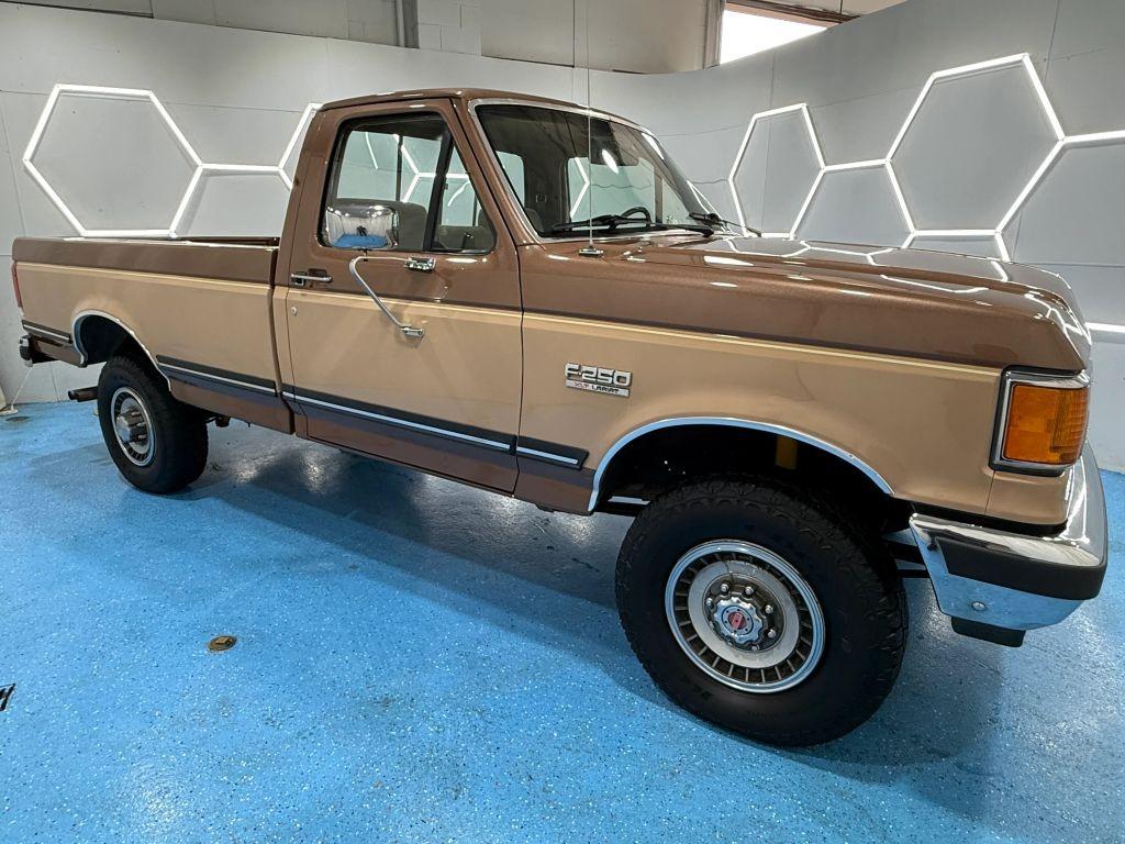 1989 Ford F-250 XLT Lariat