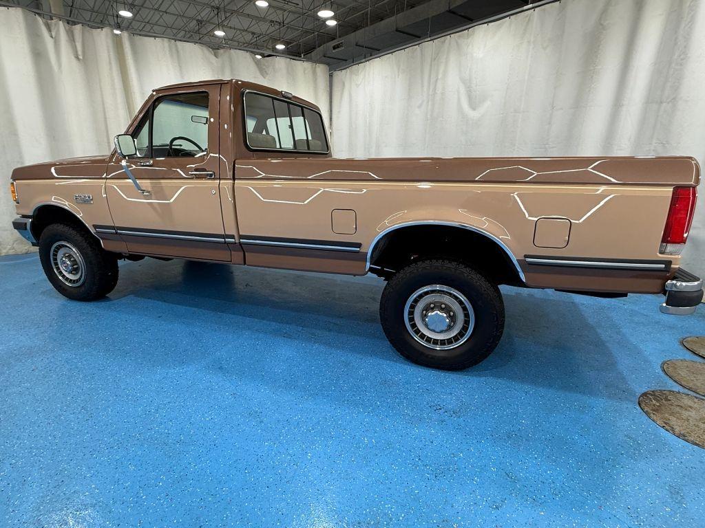 1989 Ford F-250 XLT Lariat