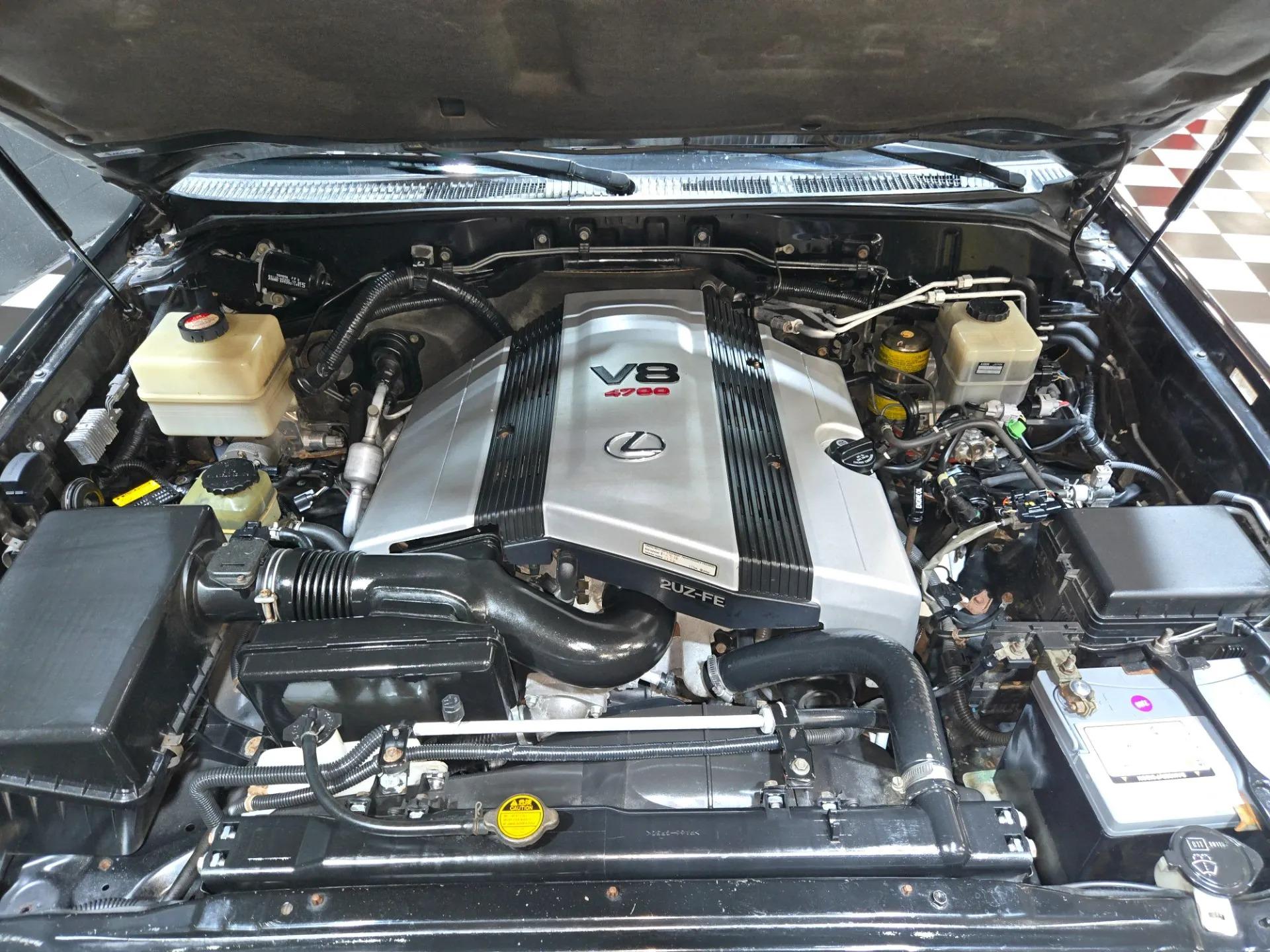 2004 Lexus LX 470