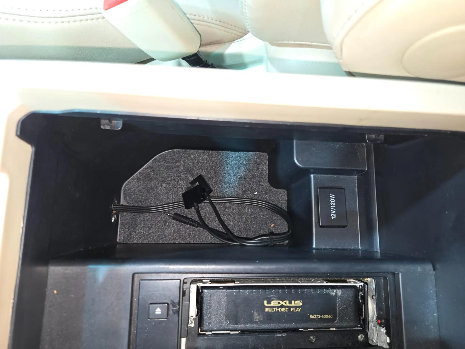 2004 Lexus LX 470