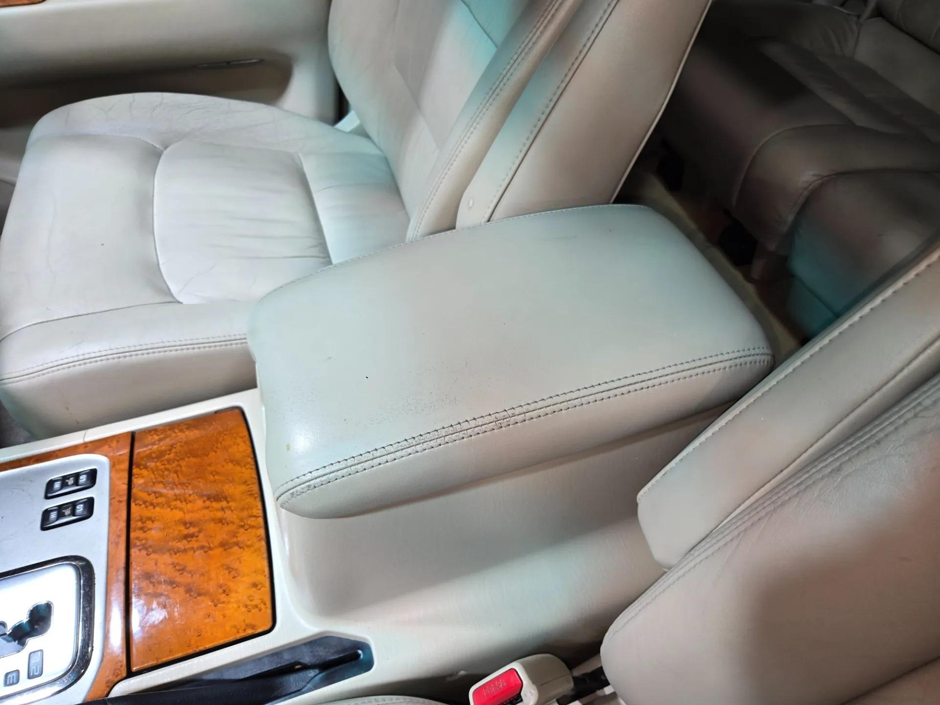 2004 Lexus LX 470
