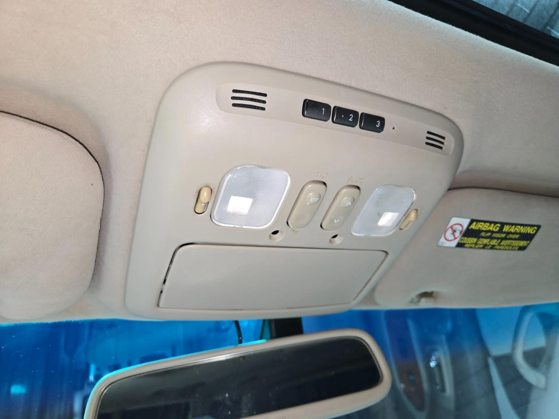 2004 Lexus LX 470