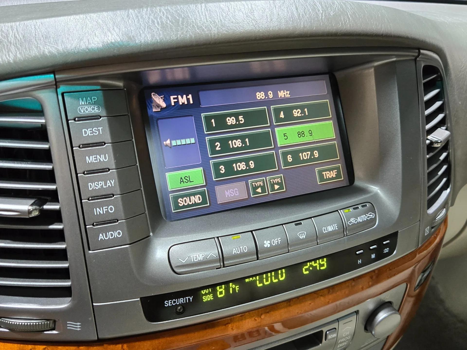 2004 Lexus LX 470