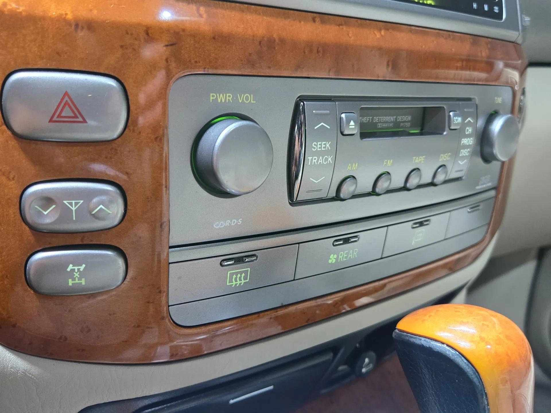 2004 Lexus LX 470