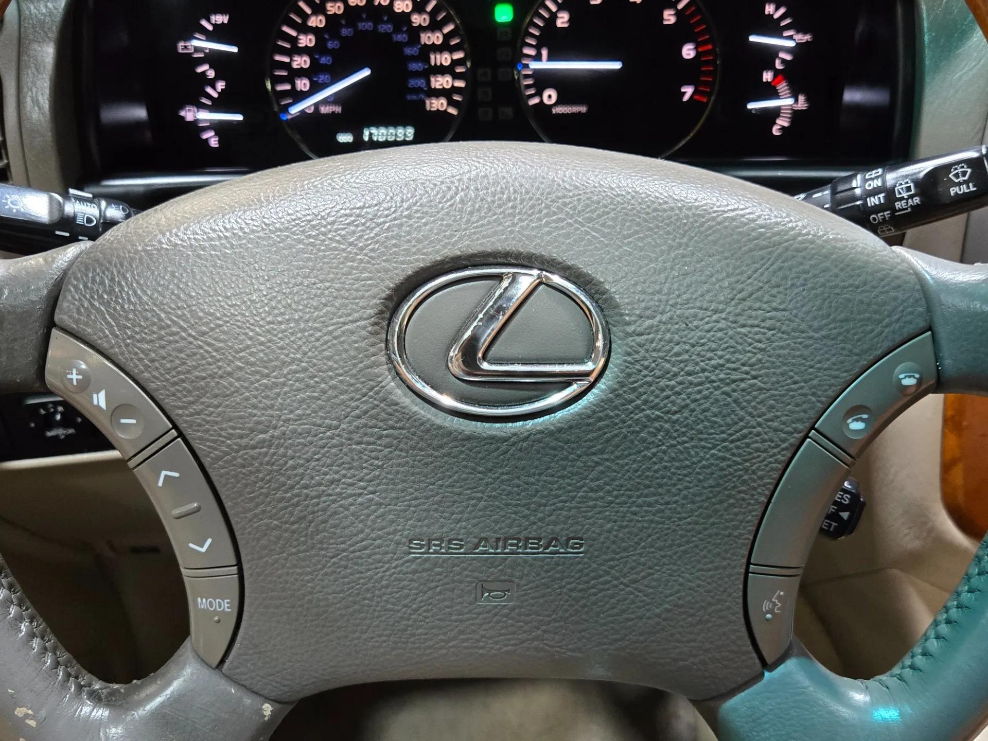 2004 Lexus LX 470