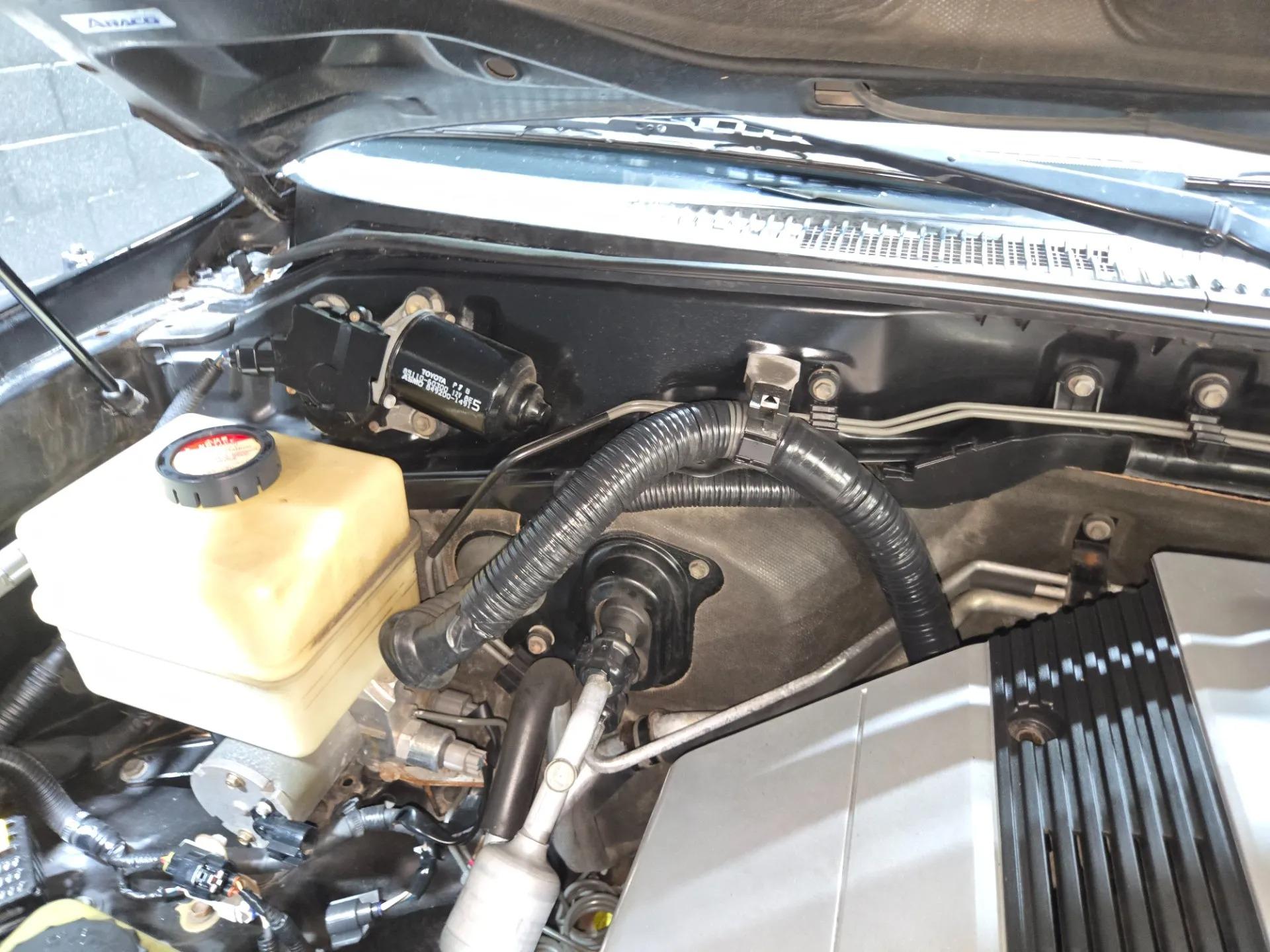 2004 Lexus LX 470