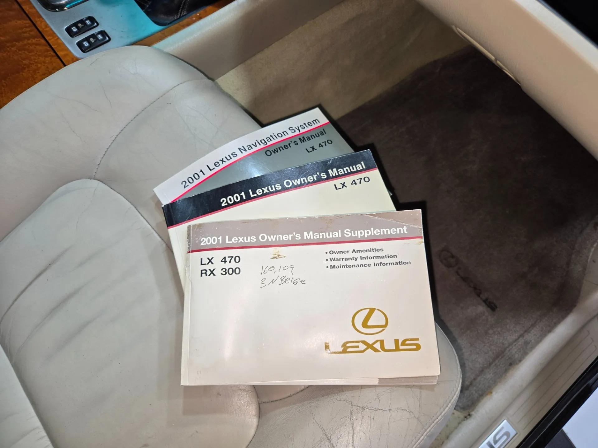 2004 Lexus LX 470