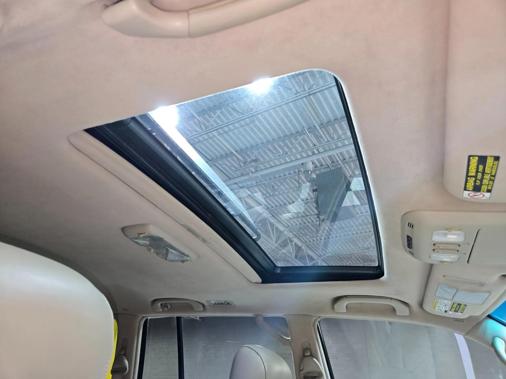 2004 Lexus LX 470