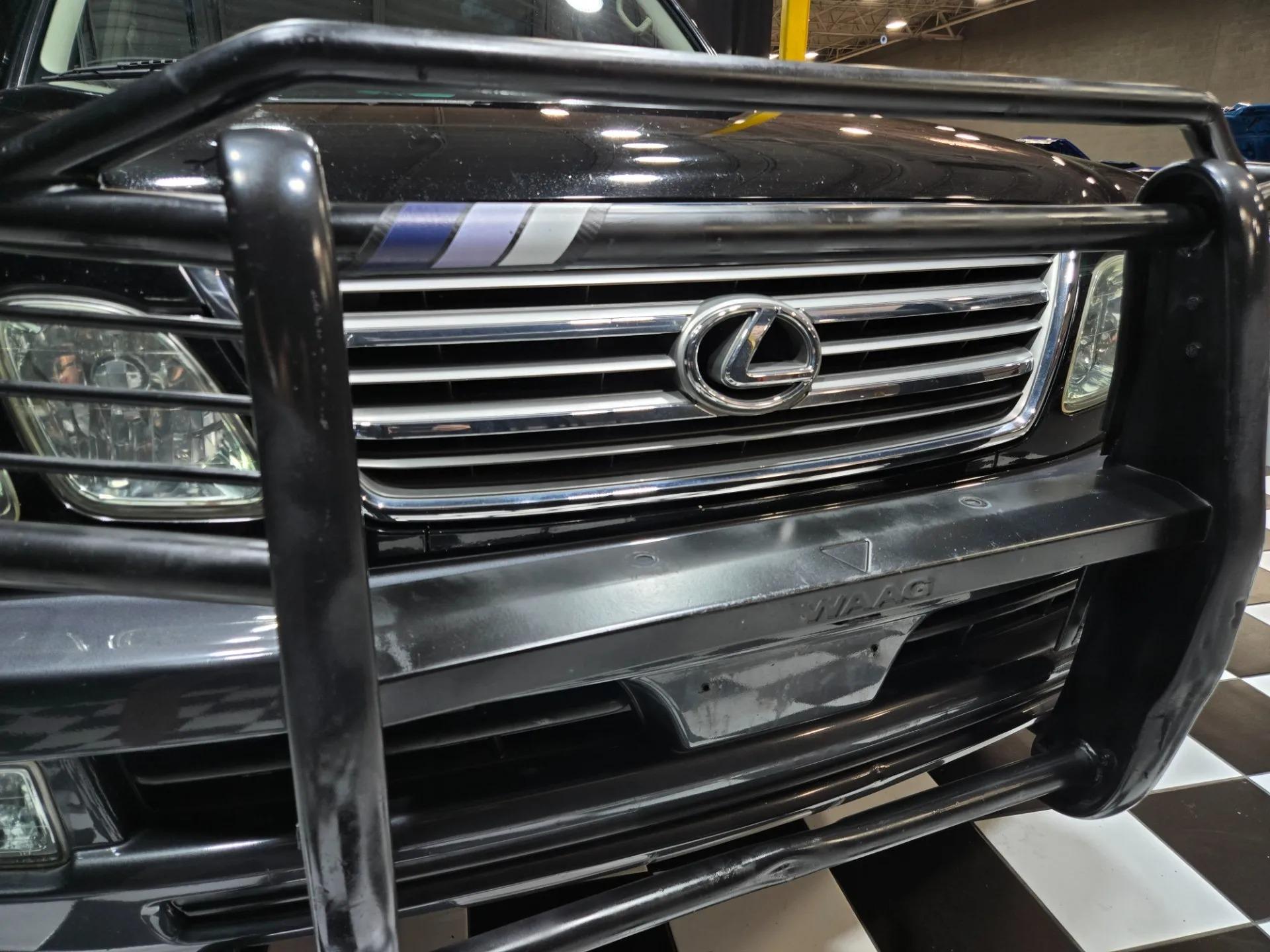 2004 Lexus LX 470