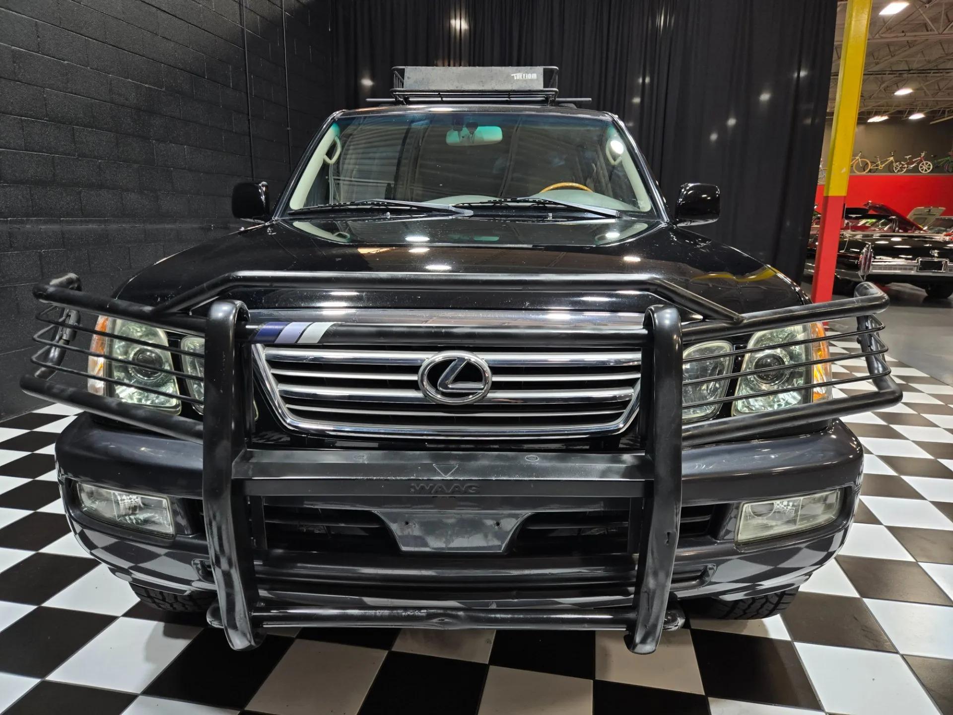 2004 Lexus LX 470 - 5