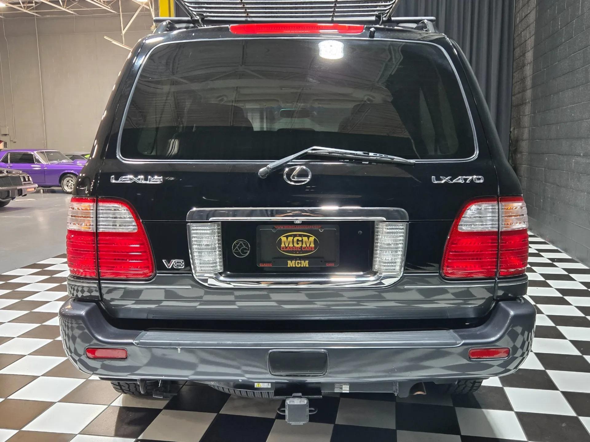 2004 Lexus LX 470