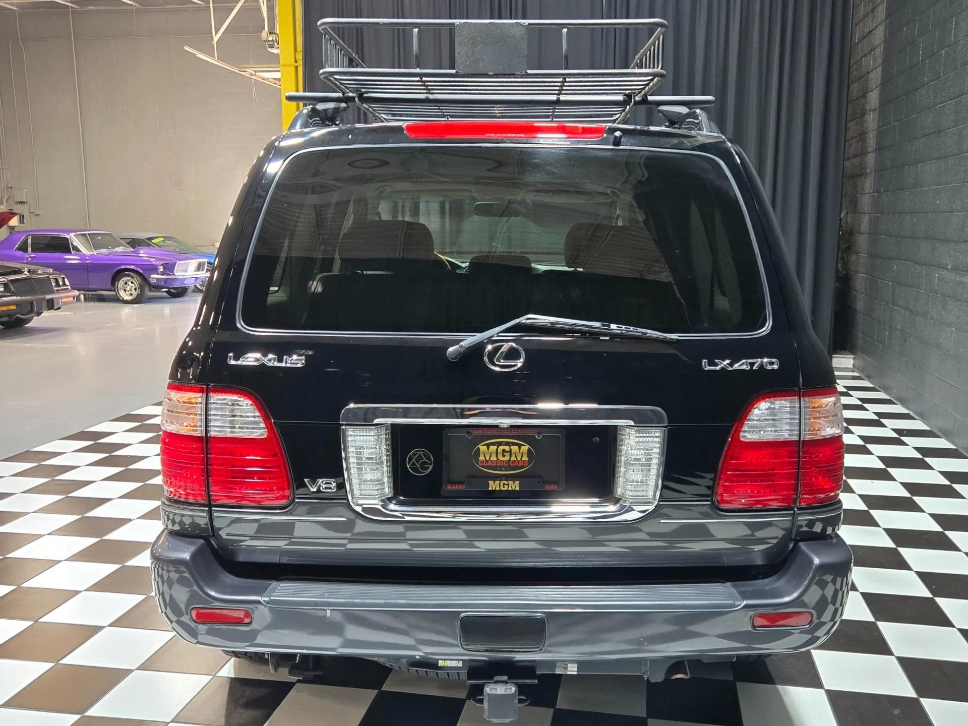 2004 Lexus LX 470