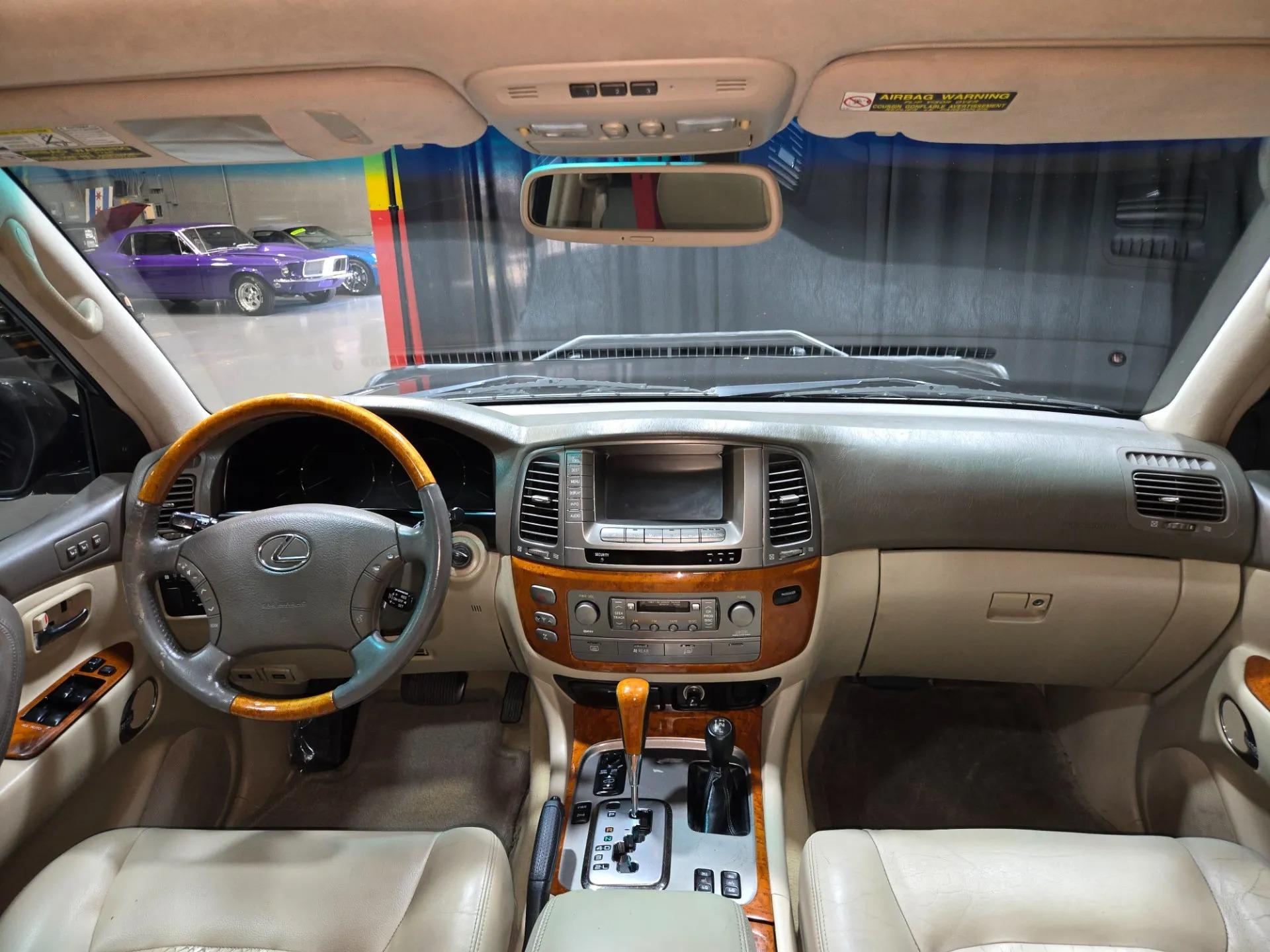 2004 Lexus LX 470