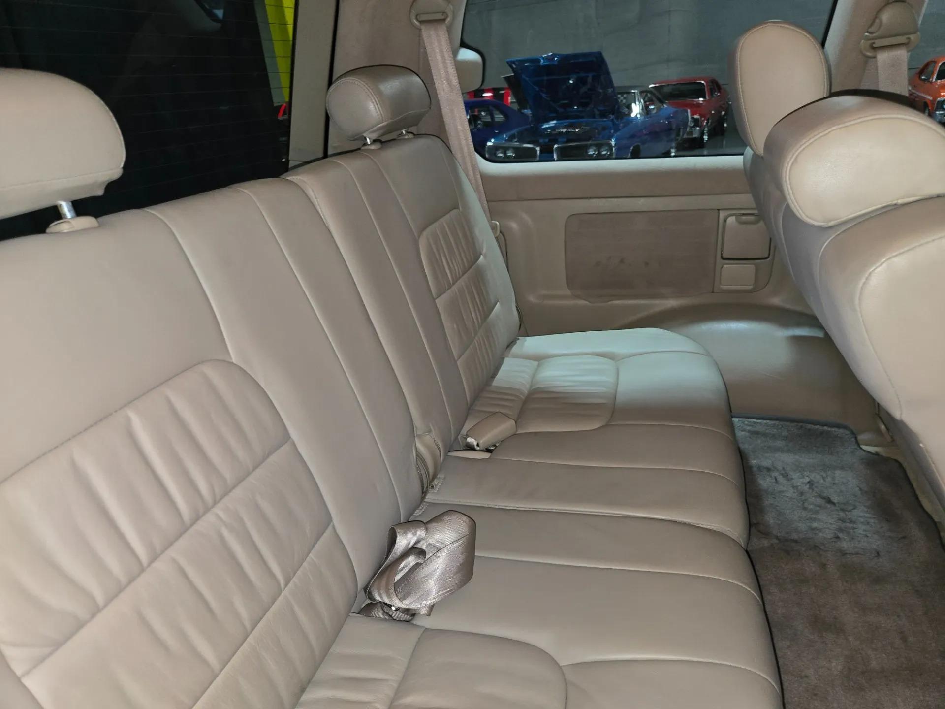 2004 Lexus LX 470