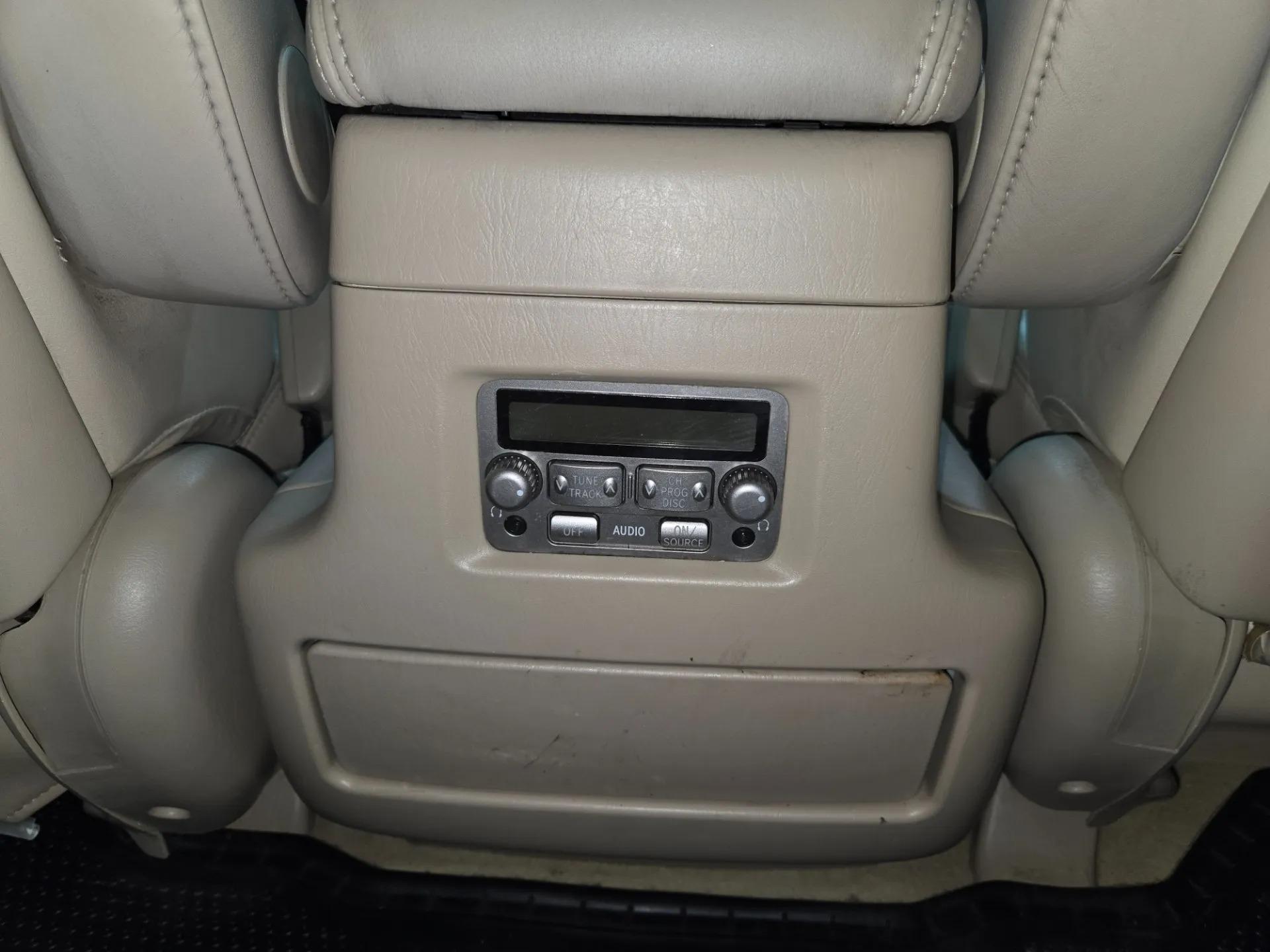 2004 Lexus LX 470