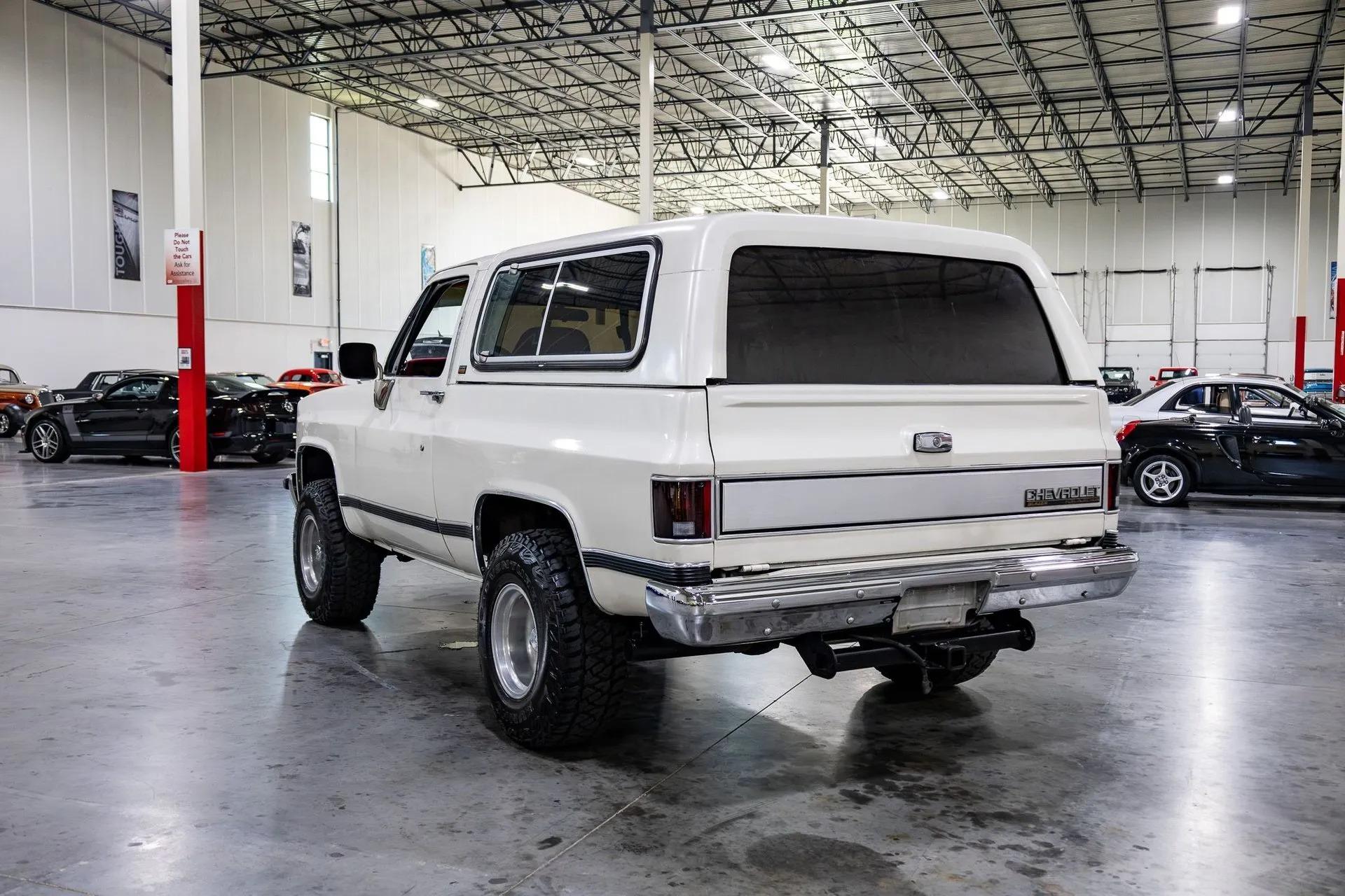 1990 Chevrolet Blazer K5 - 3