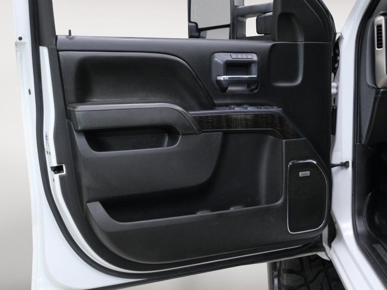 2016 GMC Sierra 3500HD Denali