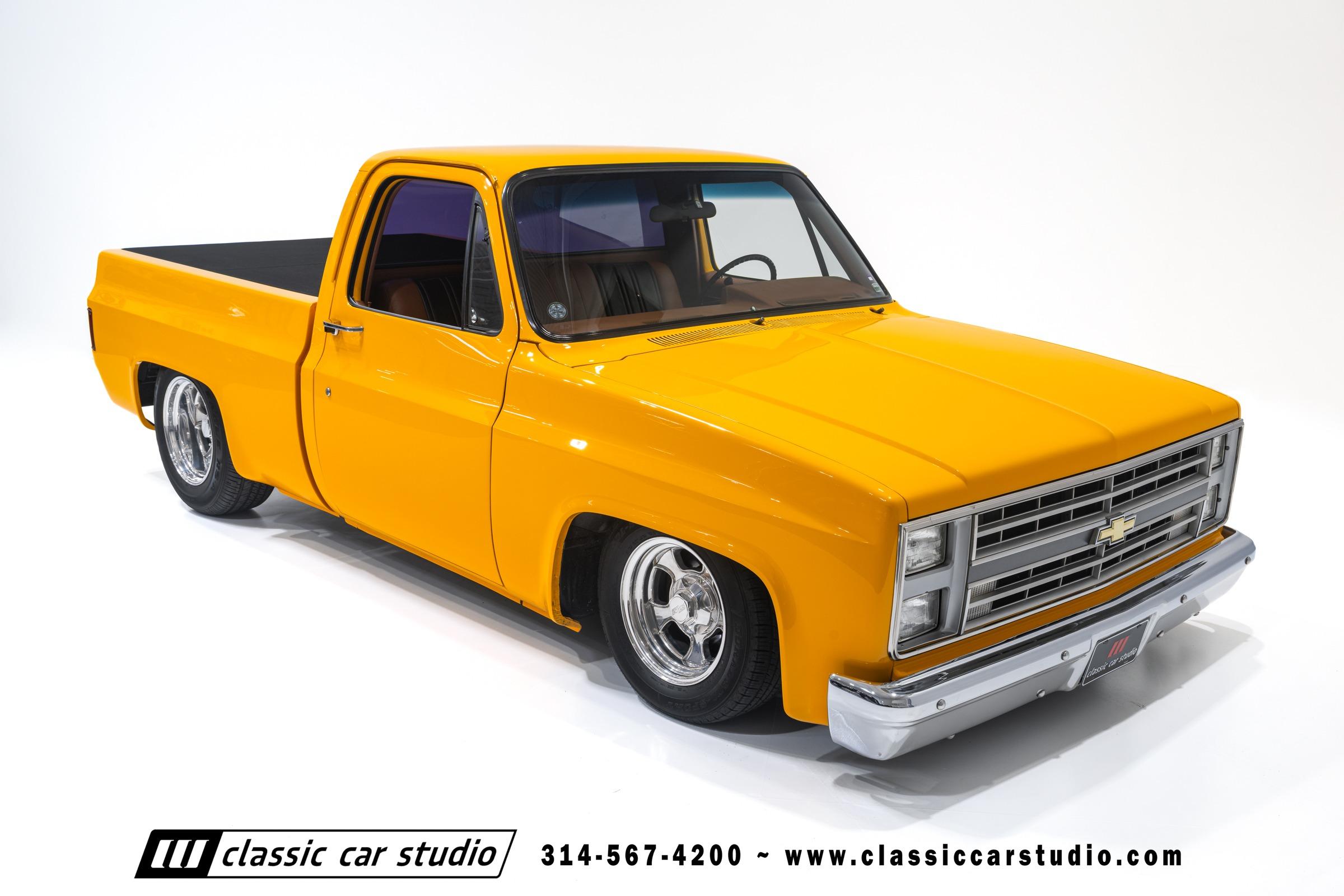  Chevrolet R/V Series