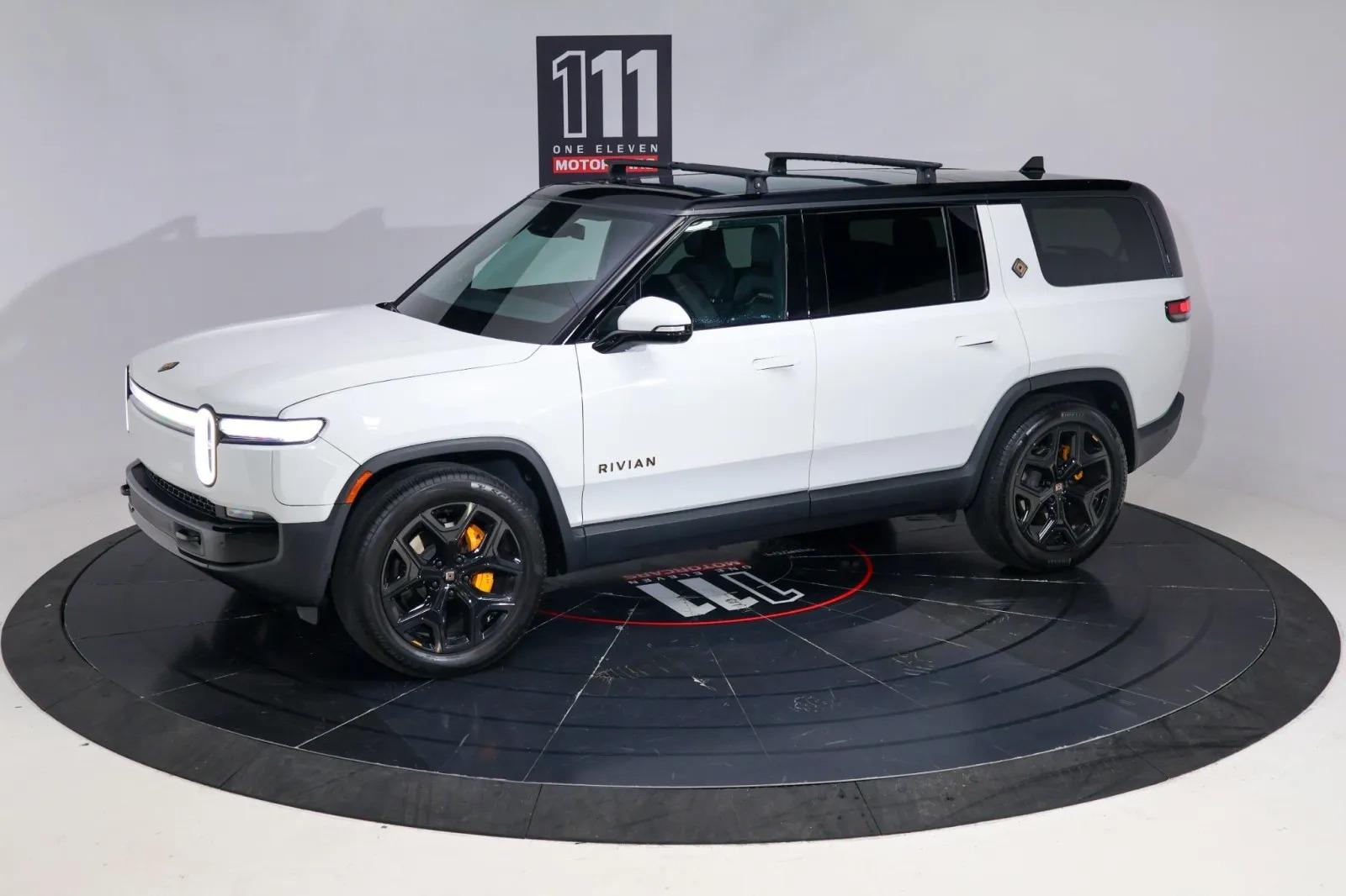  Rivian R1S