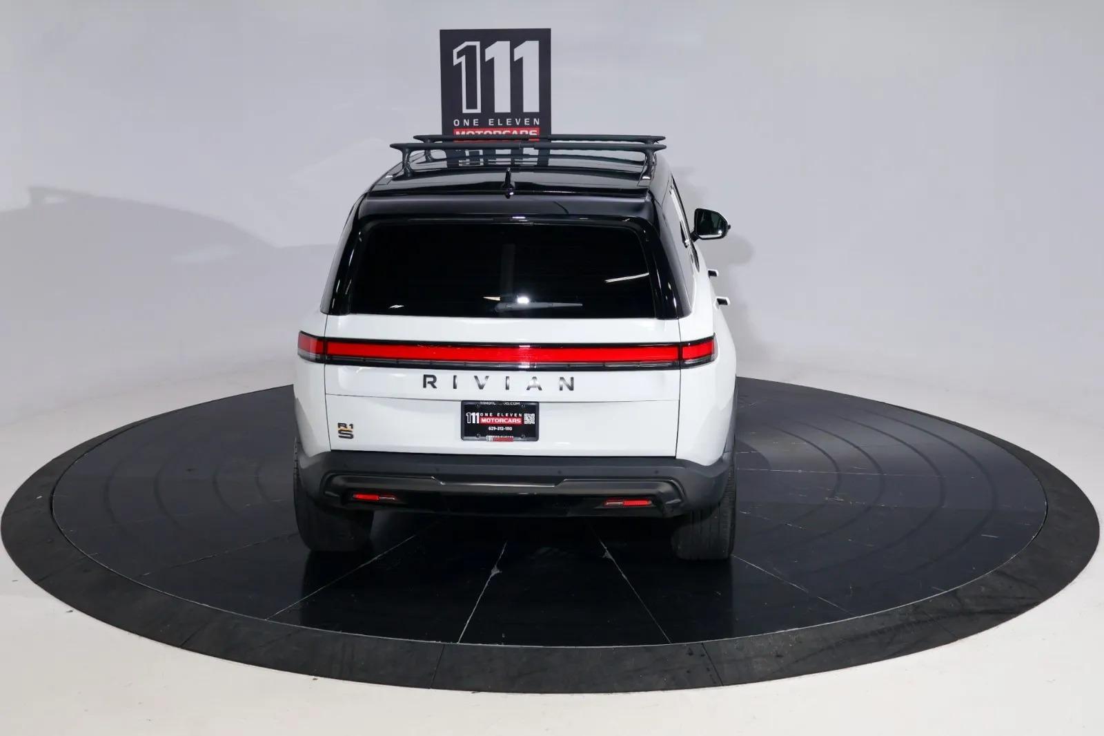 2025 Rivian R1S Premium