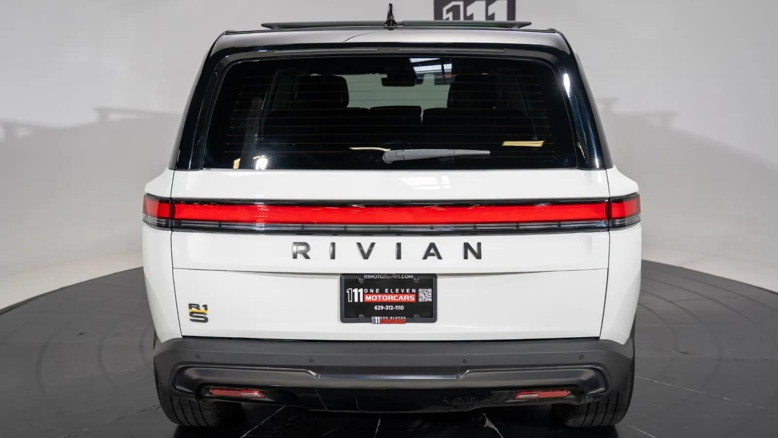 2025 Rivian R1S Premium