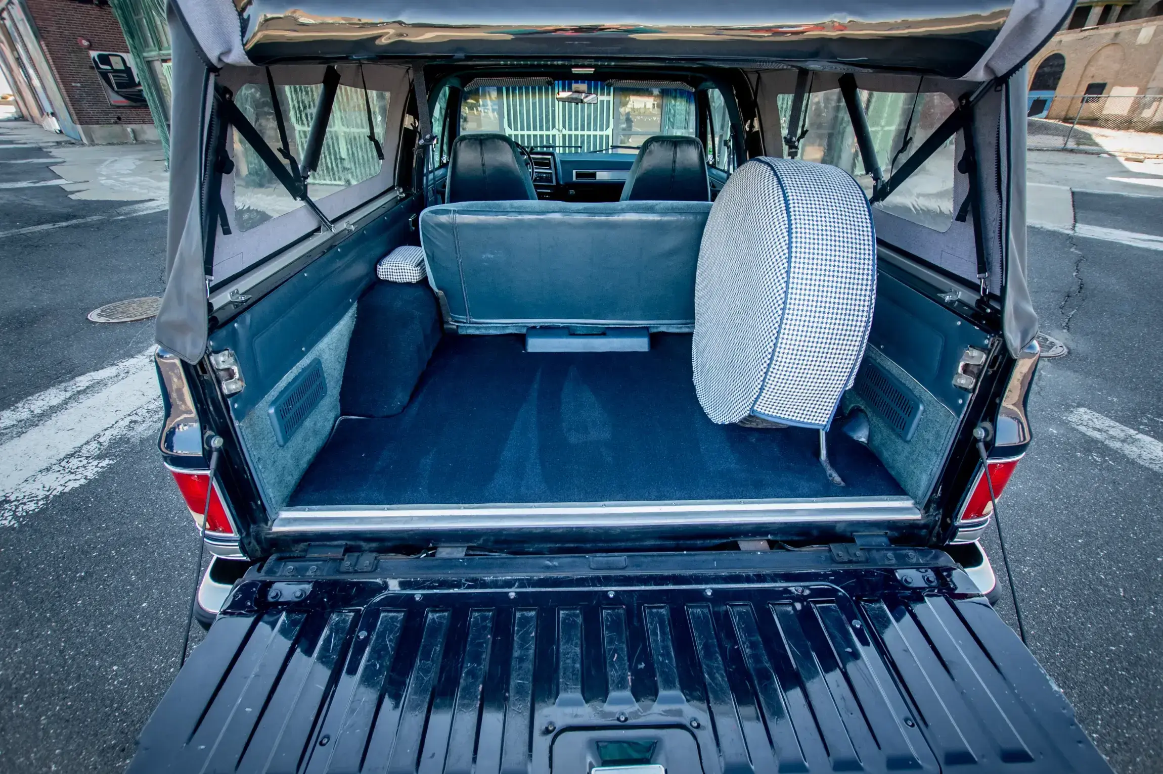 Sold: 1990 Chevrolet K5 Blazer V1500 4×4