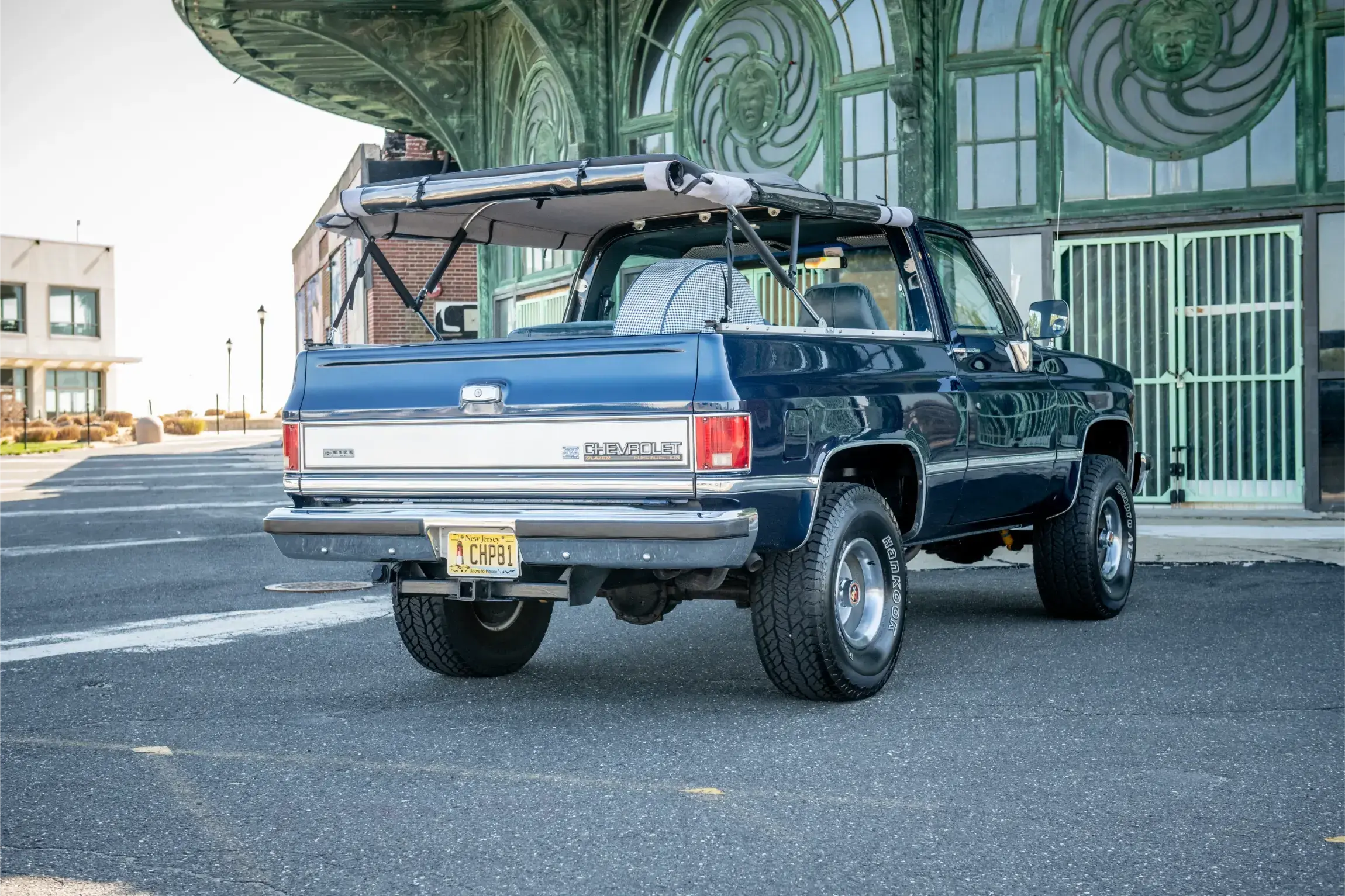 Sold: 1990 Chevrolet K5 Blazer V1500 4×4
