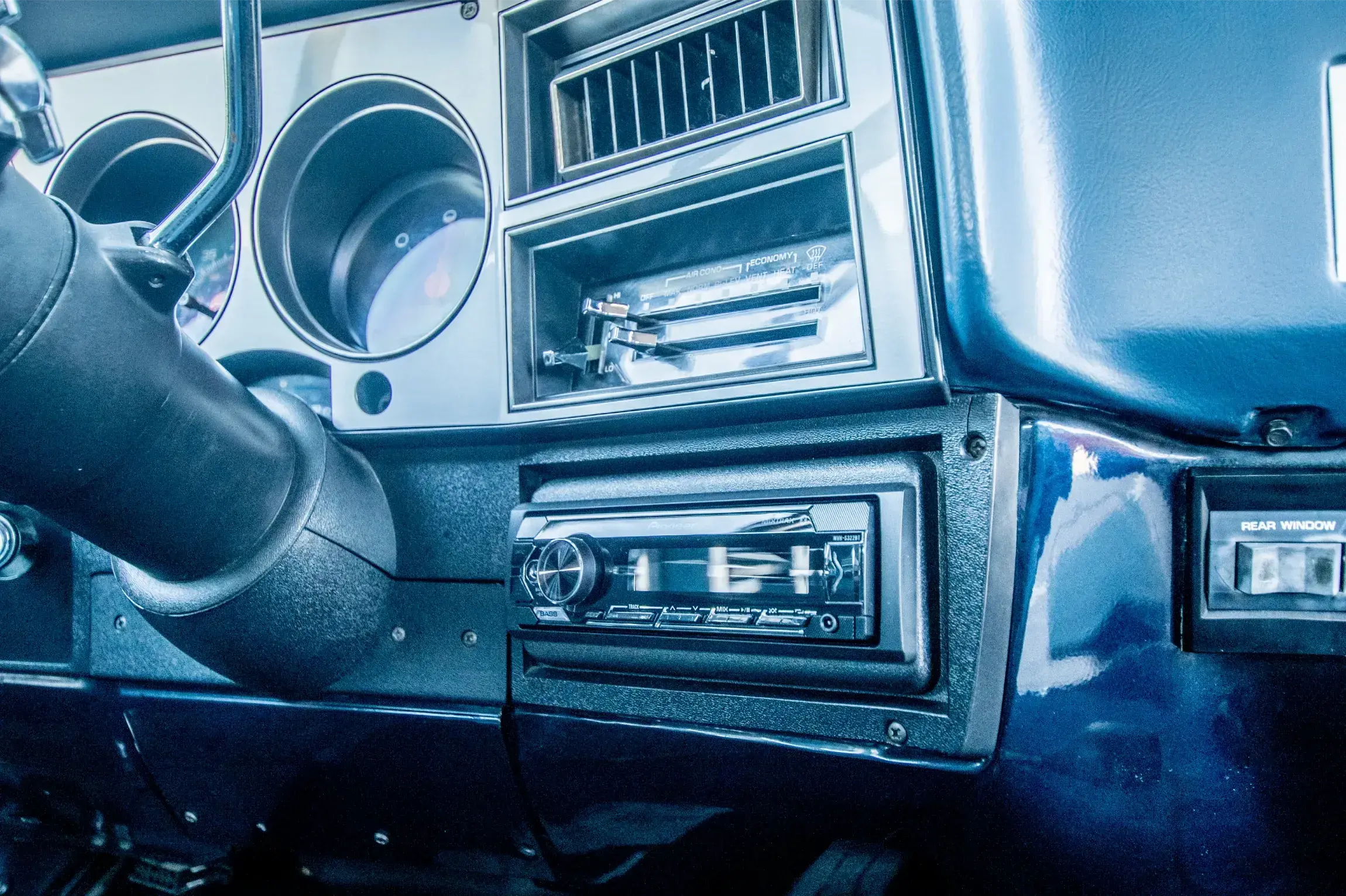 Sold: 1990 Chevrolet K5 Blazer V1500 4×4