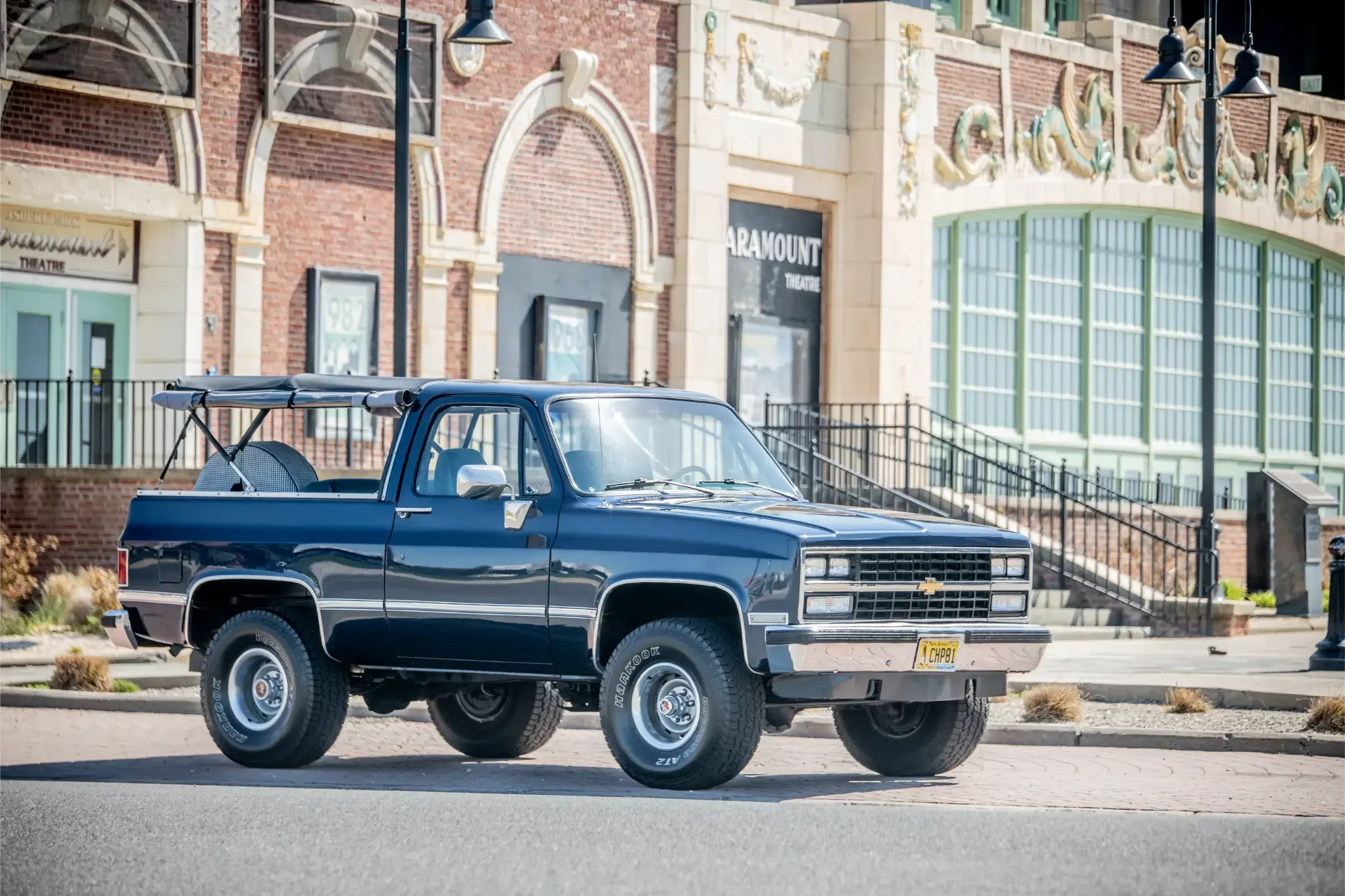 Sold: 1990 Chevrolet K5 Blazer V1500 4×4-1