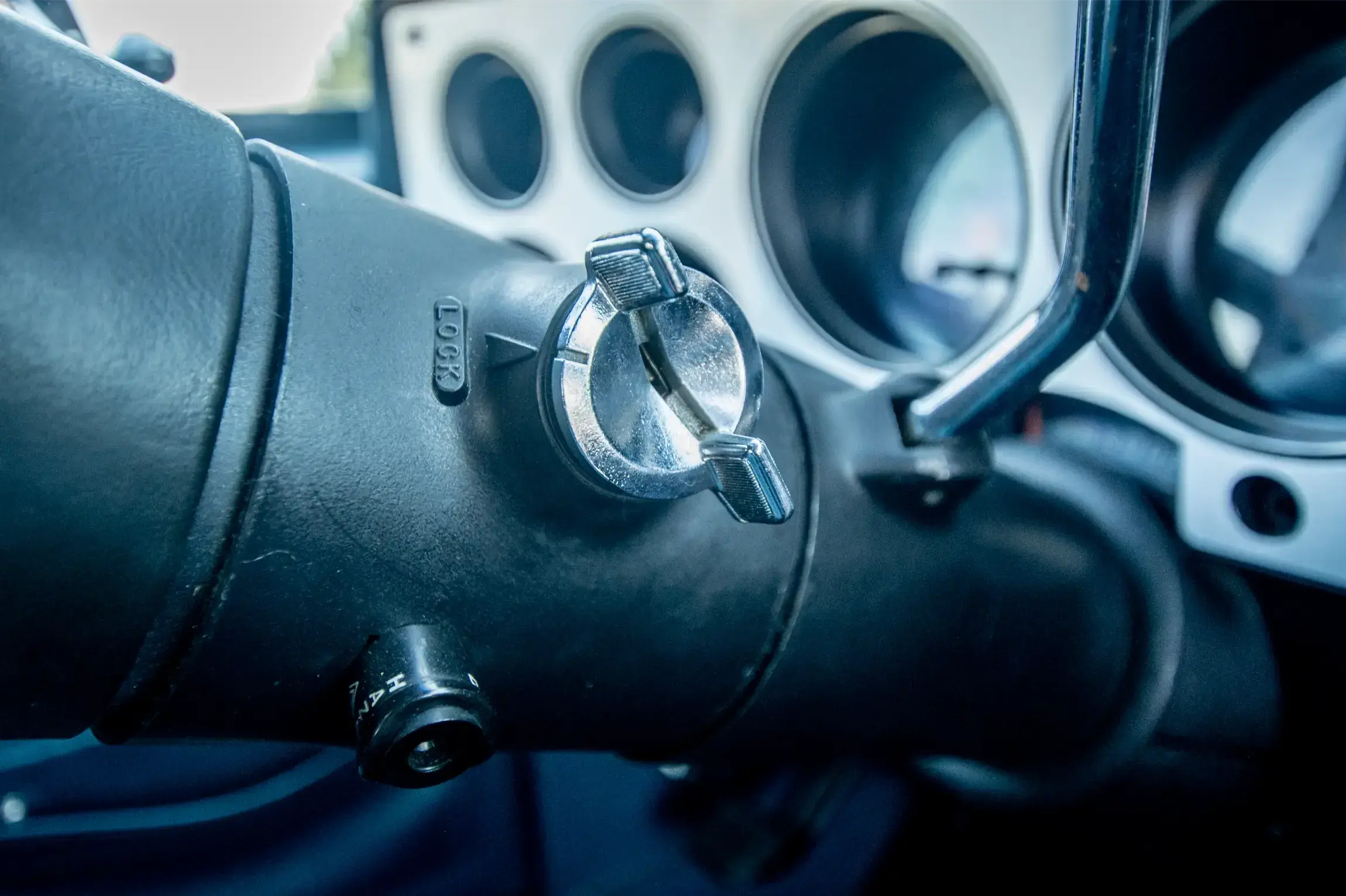 Sold: 1990 Chevrolet K5 Blazer V1500 4×4