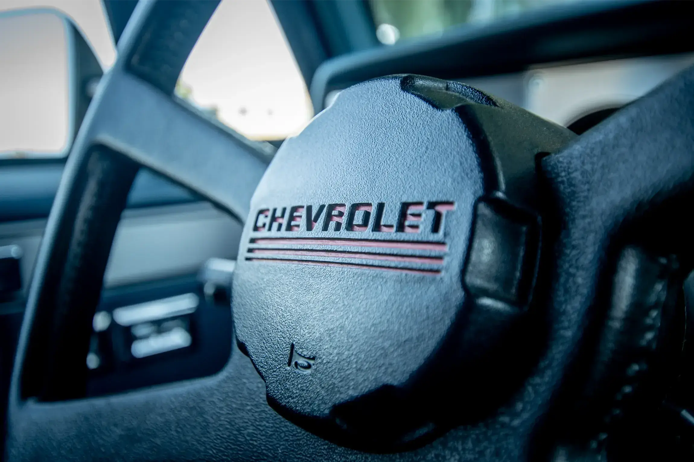 Sold: 1990 Chevrolet K5 Blazer V1500 4×4