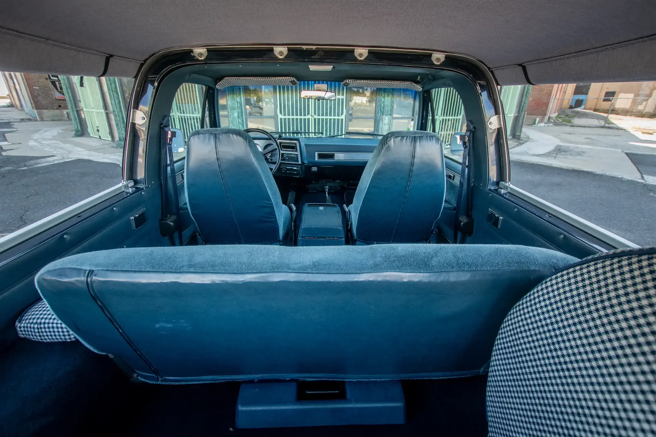 Sold: 1990 Chevrolet K5 Blazer V1500 4×4