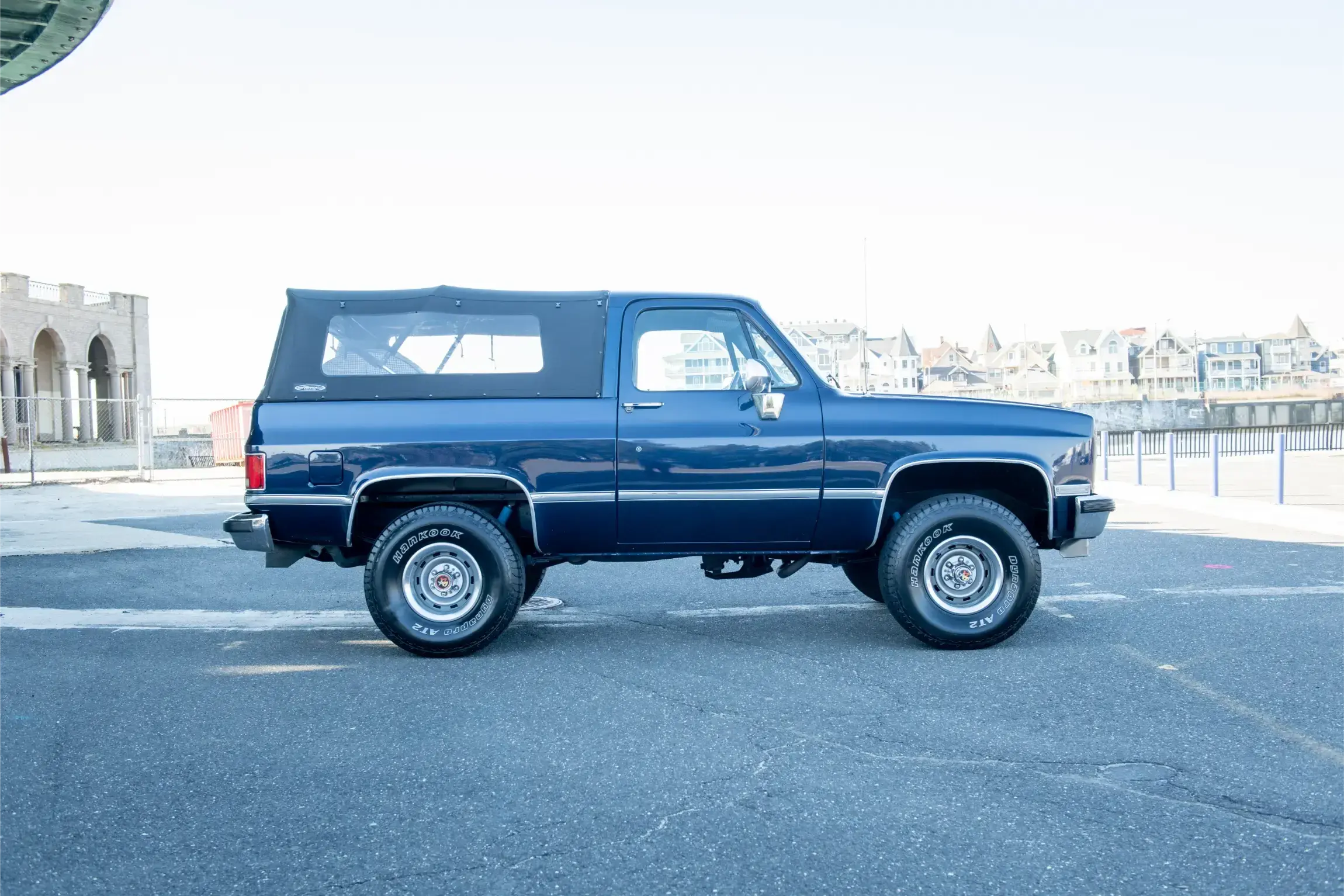 Sold: 1990 Chevrolet K5 Blazer V1500 4×4