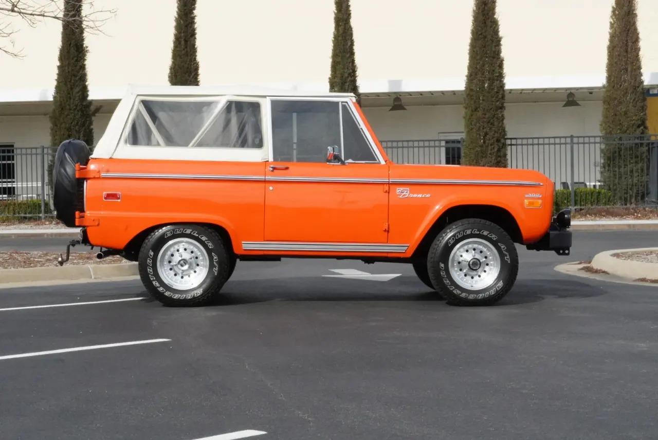 Restored 1971 Ford Bronco - 2