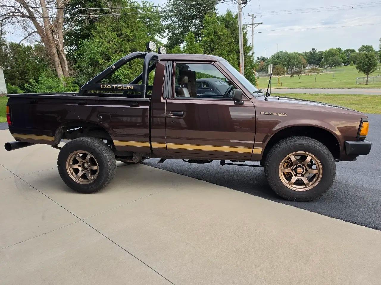 1983 Datsun Pickup 4x4 - 2
