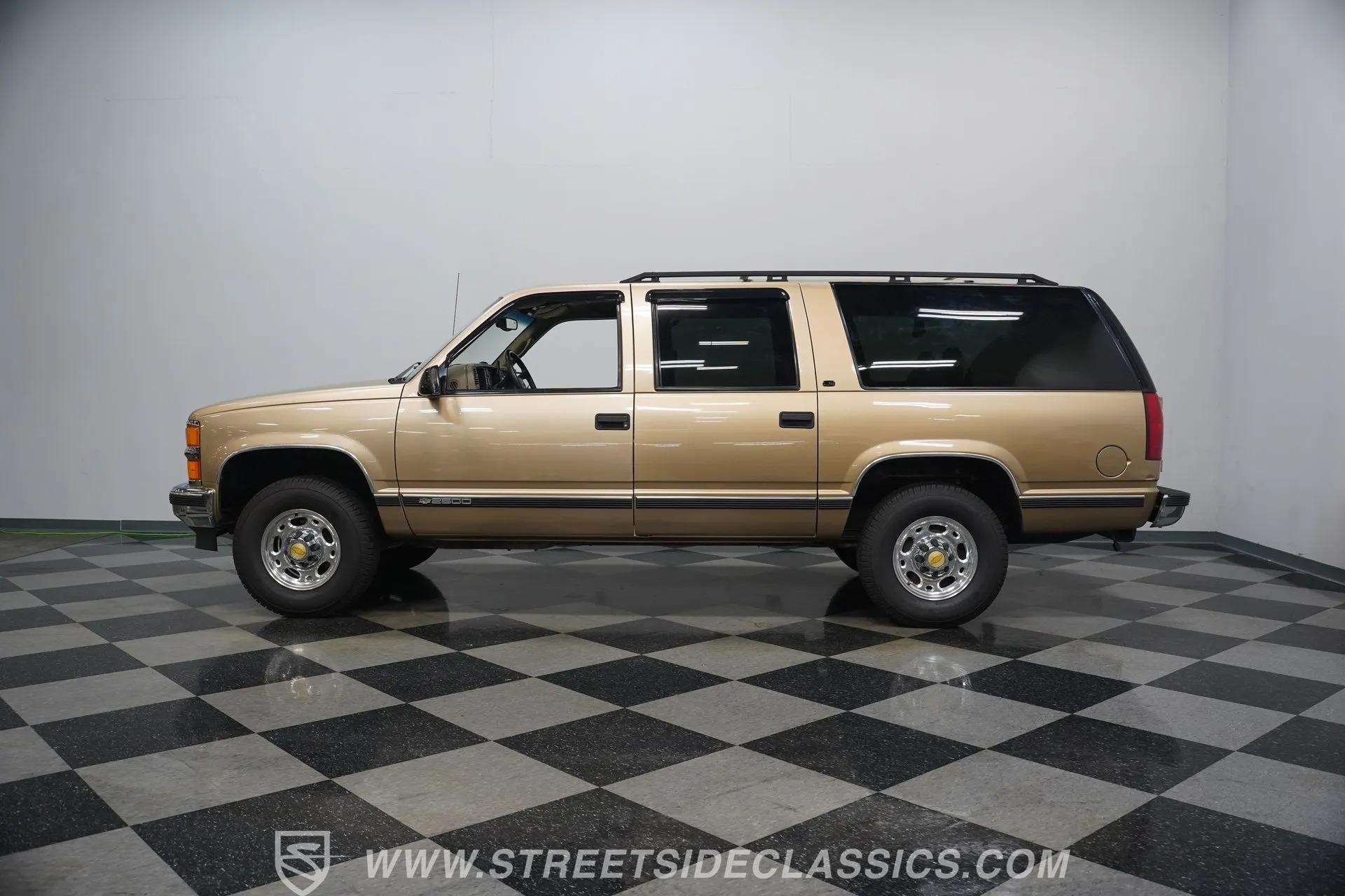 1999 Chevrolet Suburban 2500 - 2