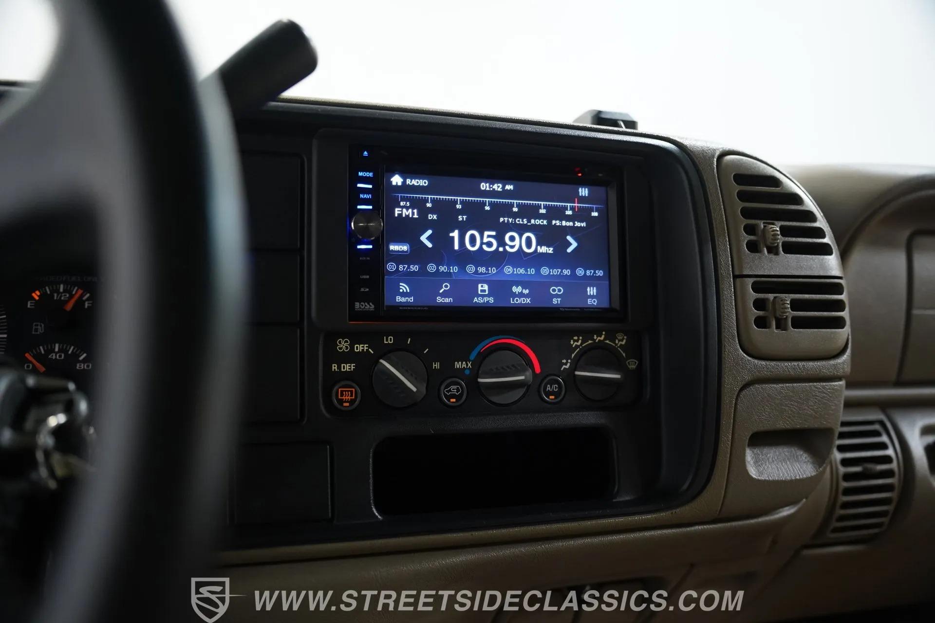 1999 Chevrolet Suburban 2500