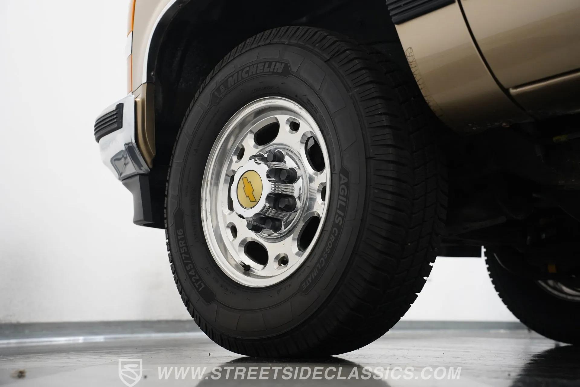 1999 Chevrolet Suburban 2500