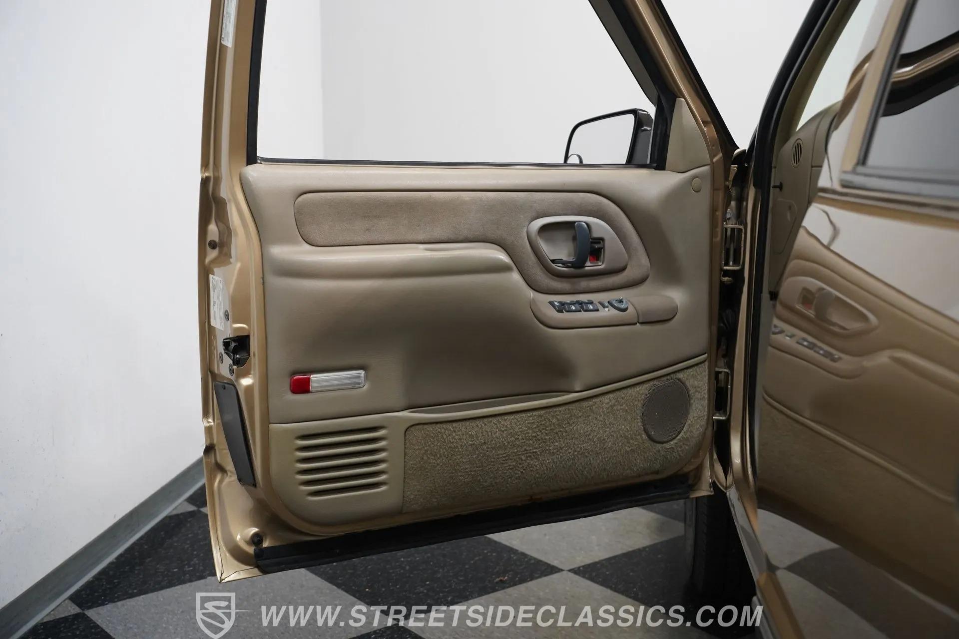 1999 Chevrolet Suburban 2500