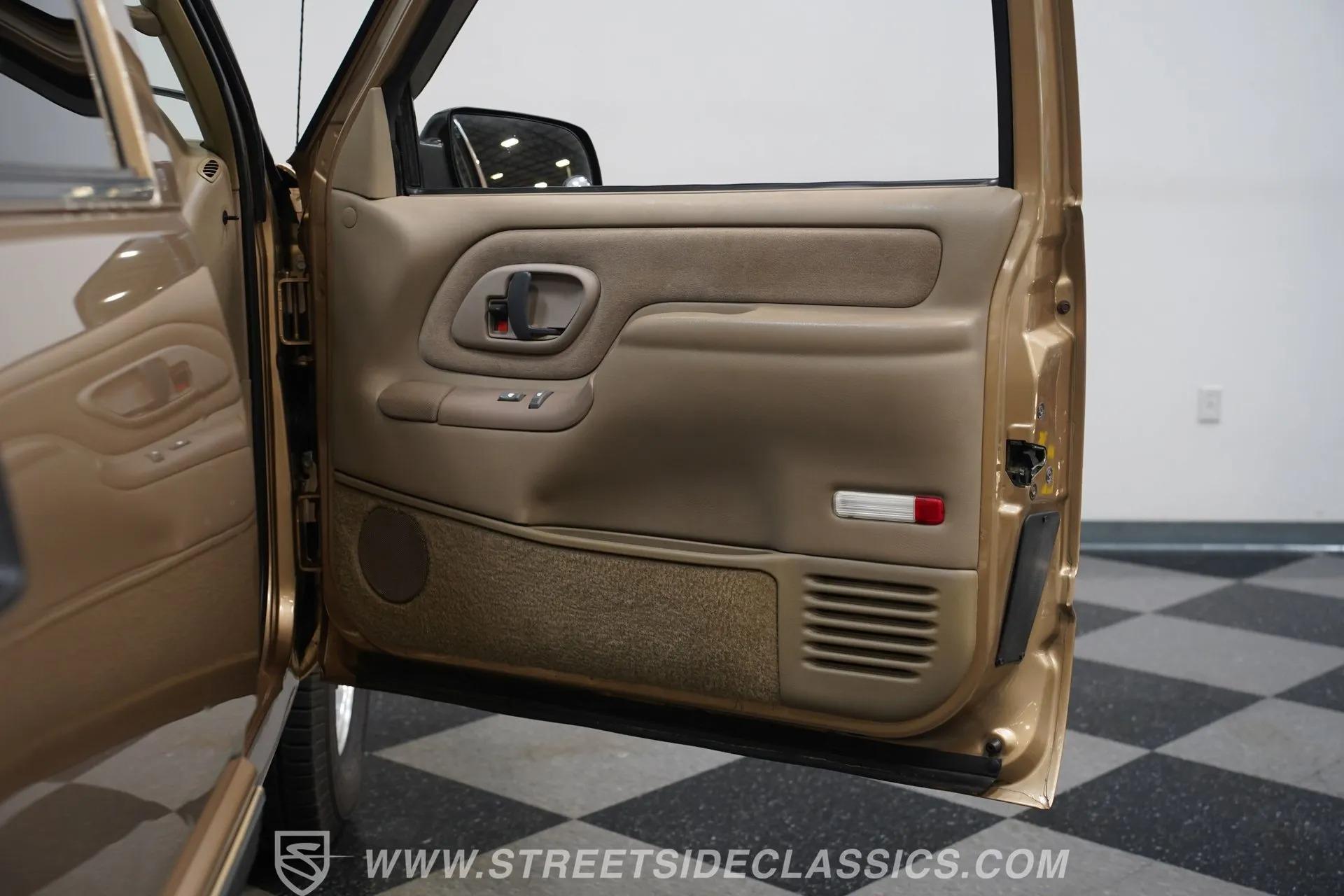1999 Chevrolet Suburban 2500