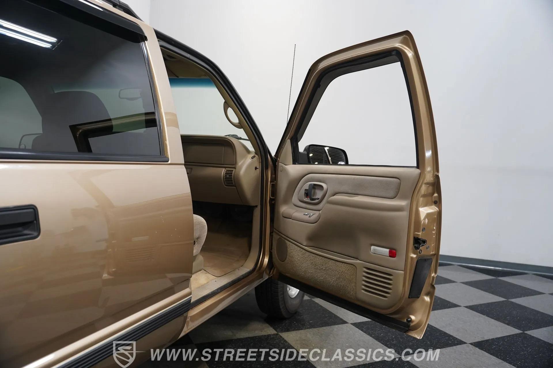 1999 Chevrolet Suburban 2500