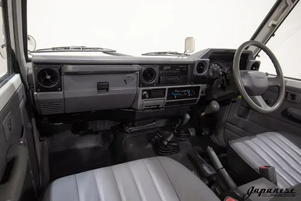 1992 Land Cruiser J77
