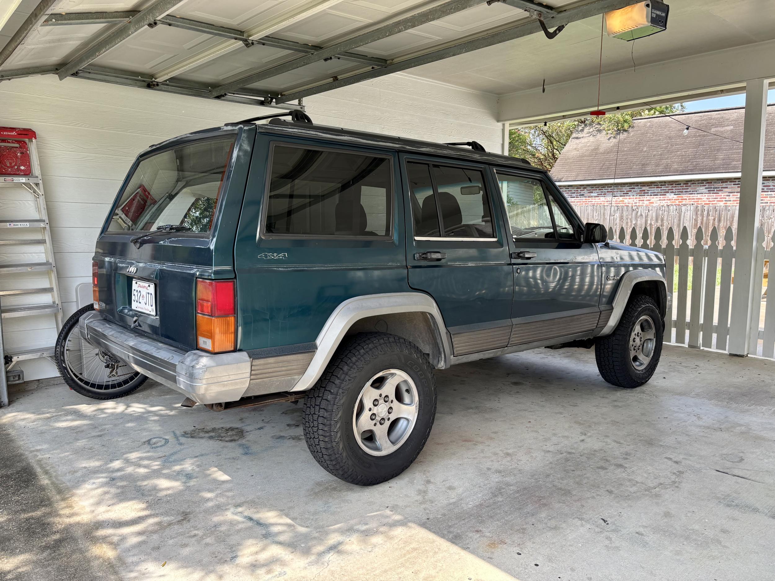 1995 Jeep Cherokee Country - 3
