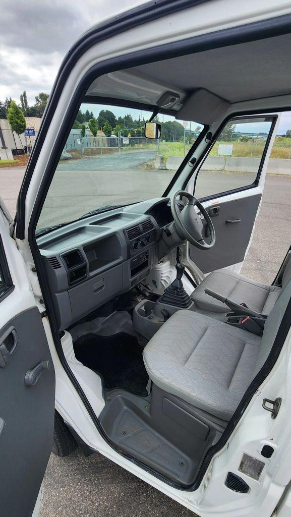 2001 Mitsubishi Minicab